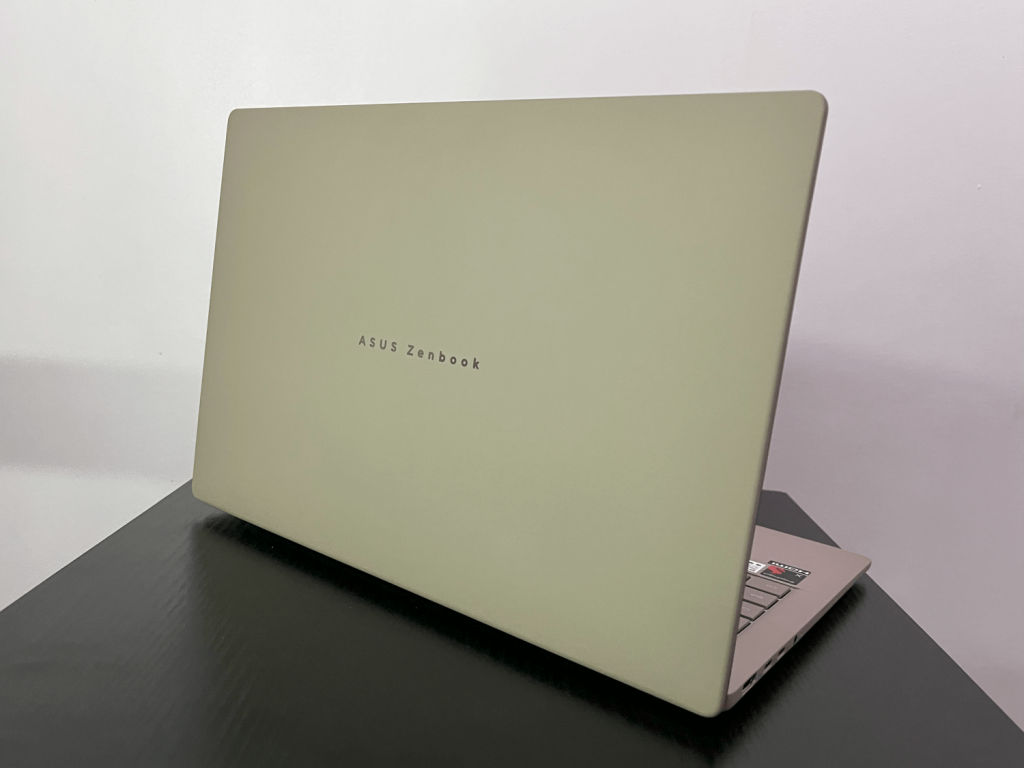 Zenbook Back